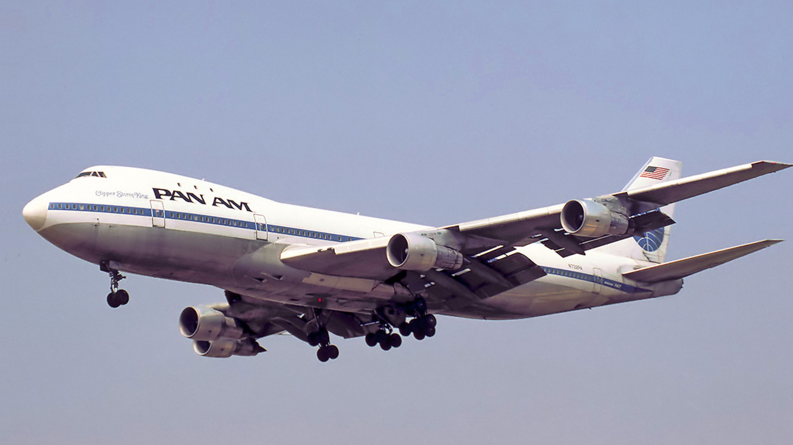 How Much Fuel Does A Boeing 747 Burn Per Hour, And How Much Can It Hold?