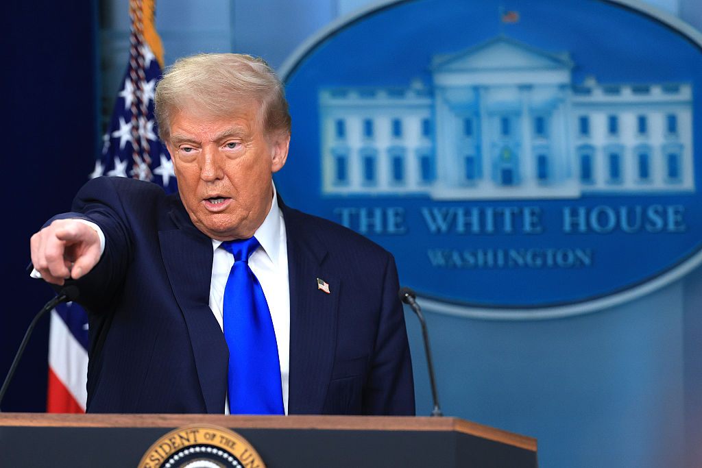 Judge Blocks Trump’s Birthright Citizenship Order Nationwide, Reigniting Legal Fight