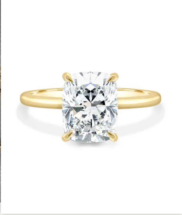 These Sustainable Engagement Rings and Wedding Bands Give Off Boutique Energy