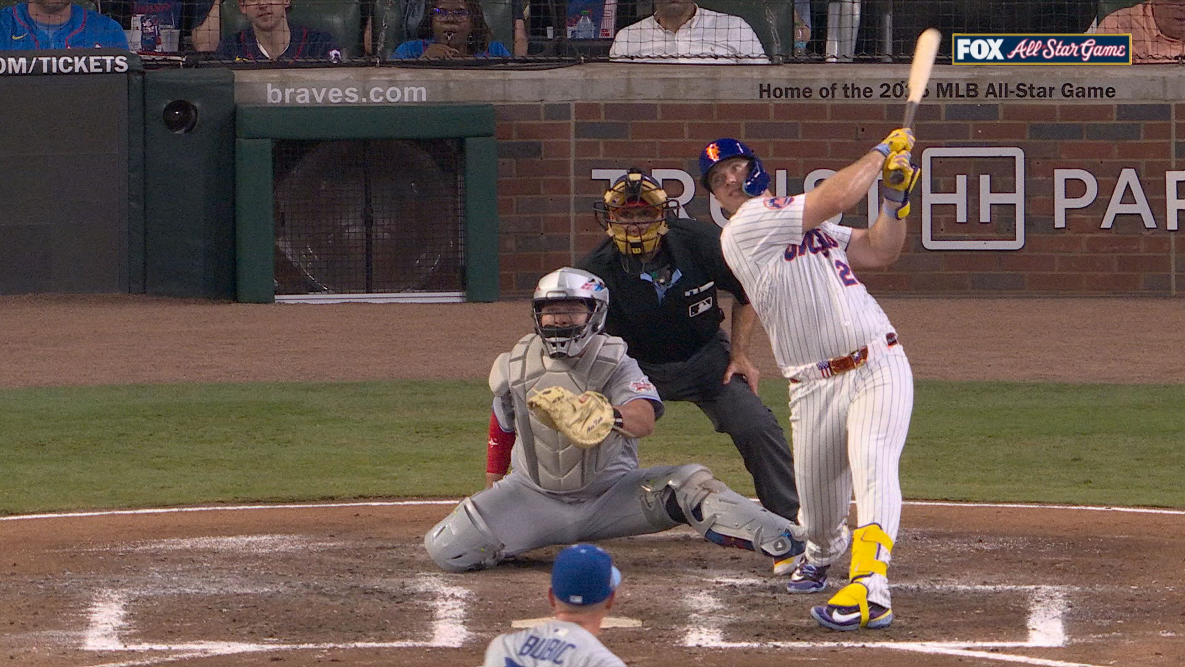 Pete Alonso crushes three-run HR to extend the National League's lead